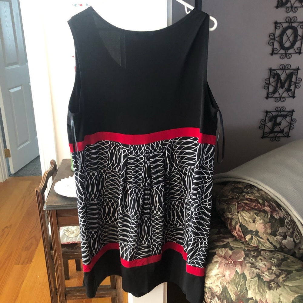 Sleeveless dress